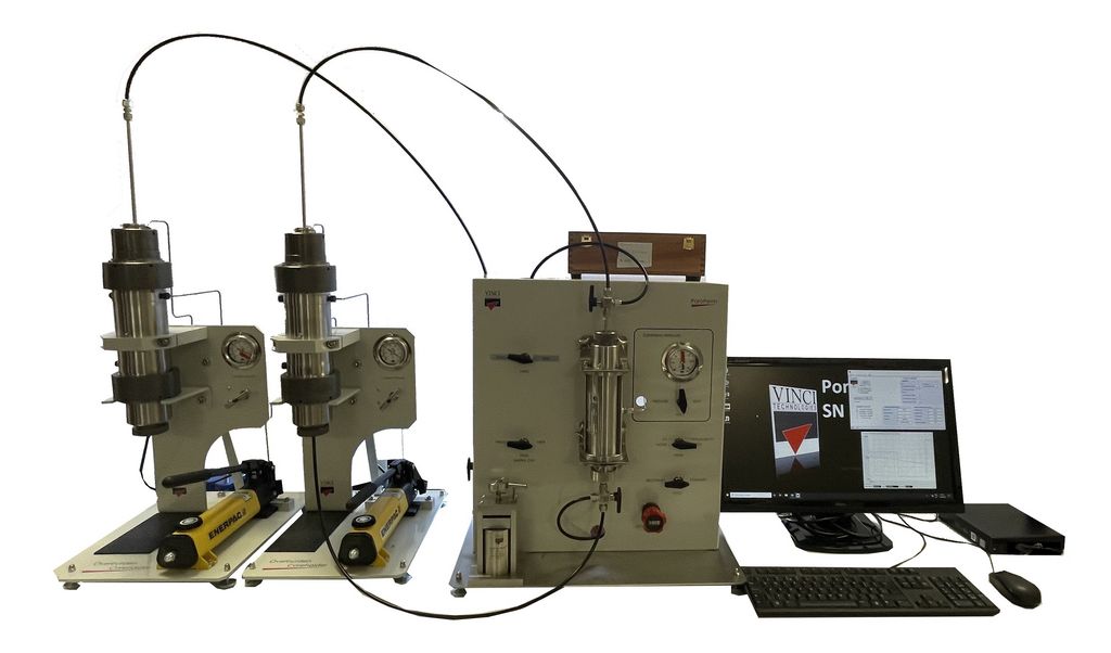 Measuring the storage capacity of a C02 sequestration reservoir